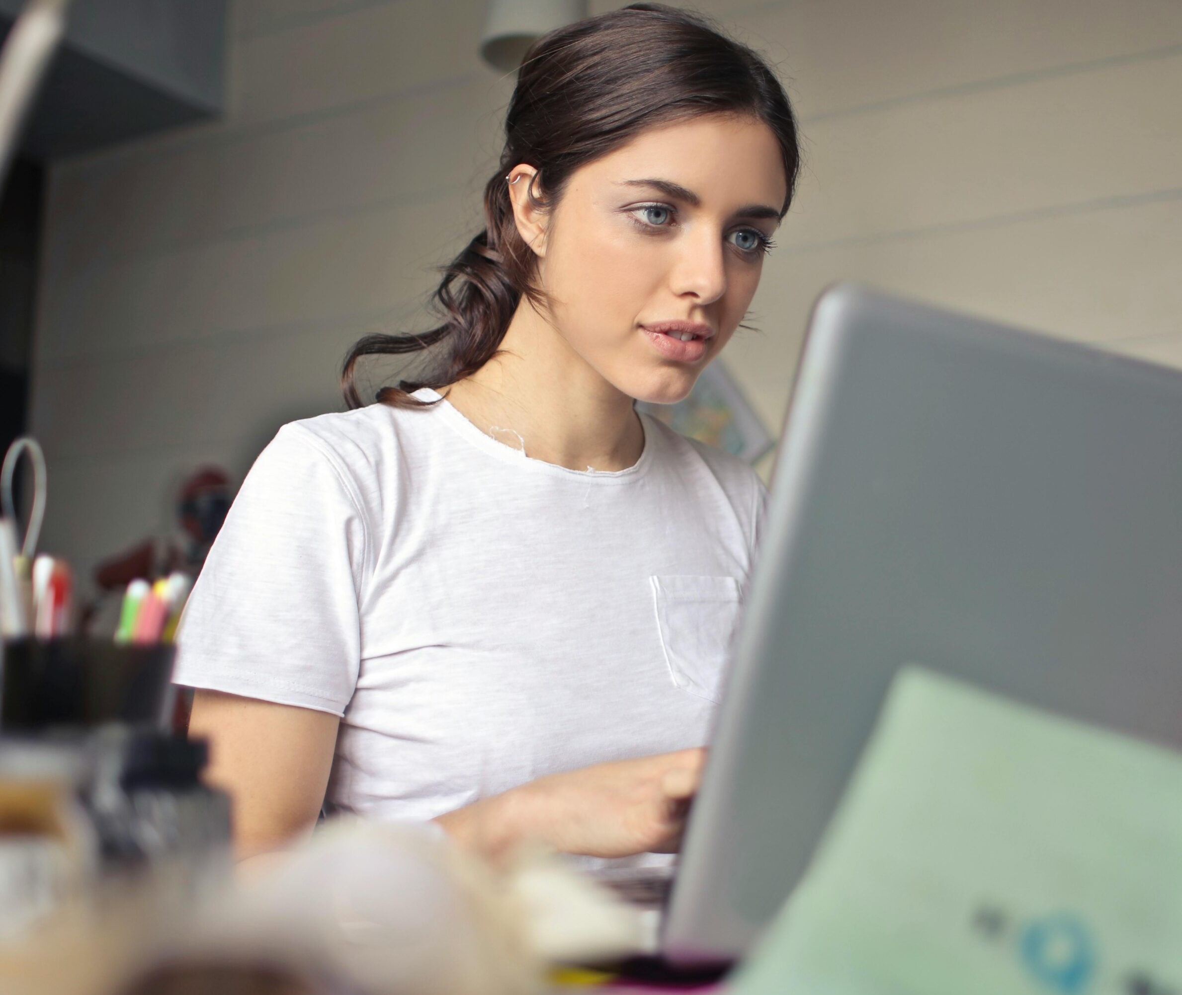 how to manage people remotely