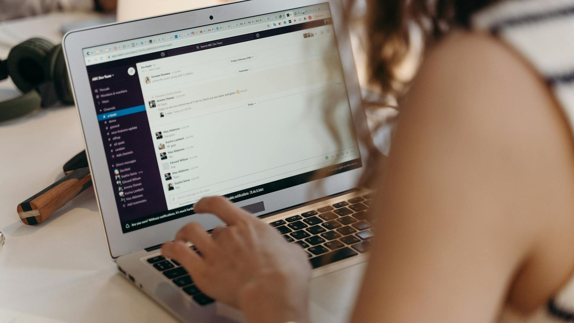 virtual assistant email management
