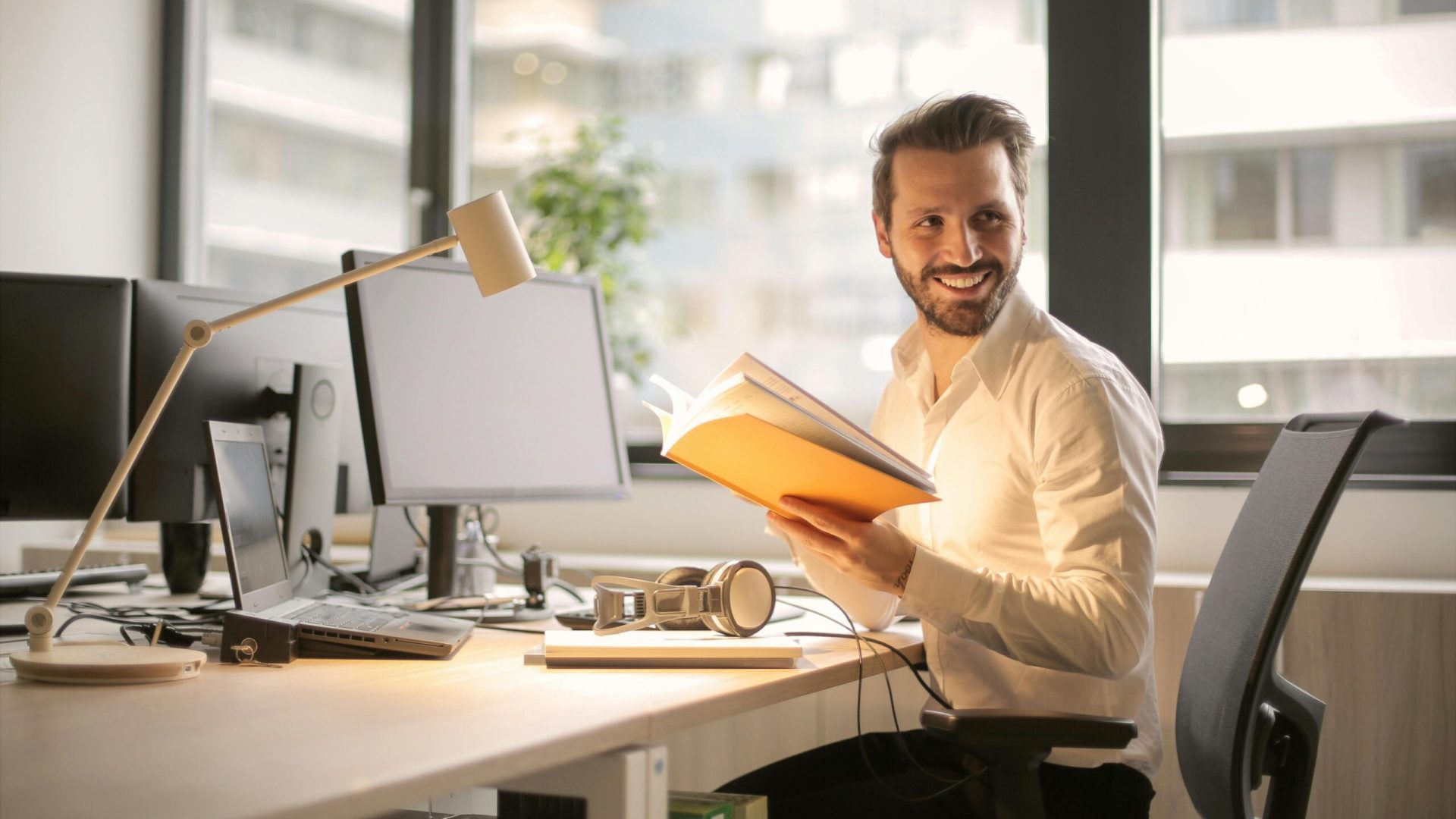 How to Keep Growing Your Business Even If You Have to Take Time Off how to grow your business