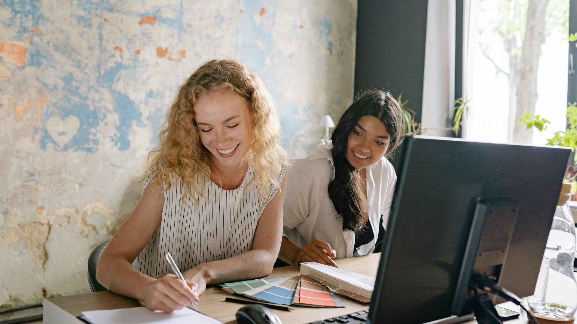 The Essential Role of Virtual Assistants in Modern Business with The Virtual Hub’s Barbara Turley_audio image The Thoughtful Entrepreneur